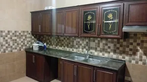 شقة للايجار طابق اول