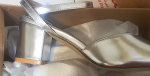 احذيه  هيز نسائي جميع الاشكال مجموعه بسعر مغري