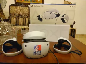 جهاز PSVR2 بحالة جيدة للبيع مع كامل أغراضه