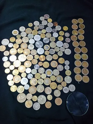 أكثر من 160 عملة معدنية لعدة دول