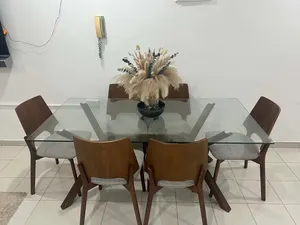 طاولة طعام dinning table