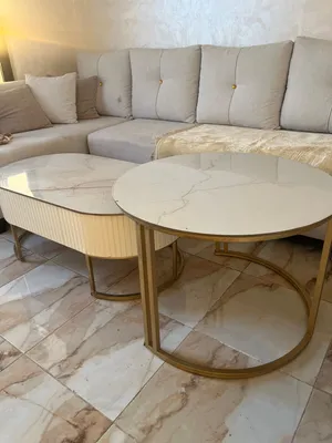 طاولات للبيع
