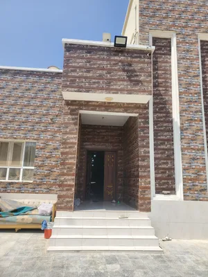 للبيع طابق ارضي ولاية السيب سور ال حديد