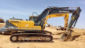 حفار هيونداي 220LC-9S للبيع