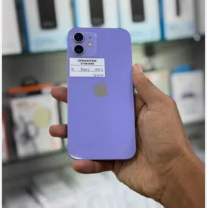 Apple iPhone 11 128 GB in Muscat