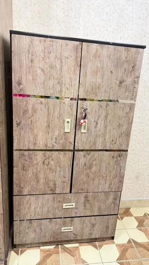 Cabinet plus drawer