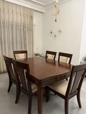 طاولة سفرة مع كراسي