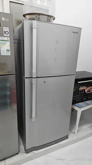 ثلاجة حجم كبير