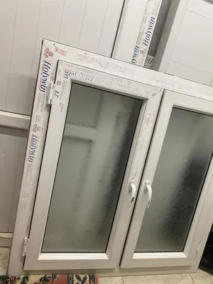باب ونافذتان