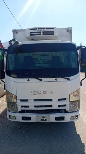 ثلاجه للبيع بسعر مغري والثلاجه بحاله الوكاله