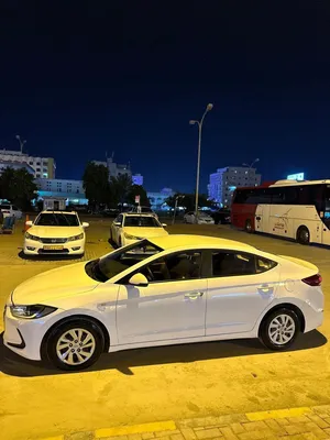 Used Hyundai Elantra in Dhofar