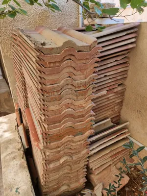 قرميد اردني للبيع مستعمل نظيف