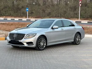MODEL 2014 Gcc car perfect condition inside and outside full OPTION