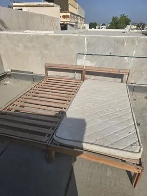Wooden single 2 bed frame without mattress - good condition no brand