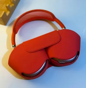 AirPods Max (الجيل الأول – Lightning) للبيع AirPods Max (1st Generation – Lightning) for Sale