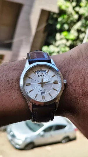 ساعة كاسيو casio mtp-1381 اصلية بحالة ممتازة معاها العلبة و الكتالوج