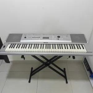 Yamaha DGX - 220