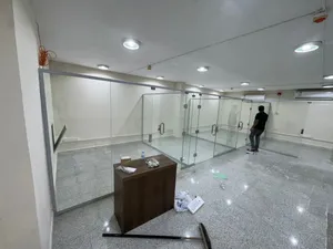 معلم زجاج سکریت