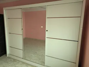 خزانة ملابس للبيع