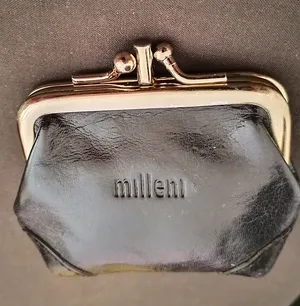 محفظة نسائيه جلد طبيعي أصلية من ماركة Milleni إيطالية
