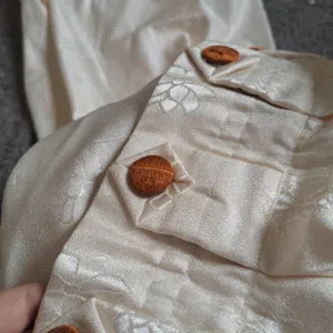 زوج ستائر (ستارتين) طويلة بيضاء ثقيلة لتقليل الضوء مطرزة تطريز جميل
