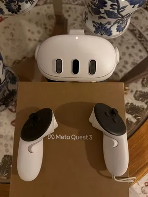 OCULUS QUEST 3 (قابل للتفاوض)