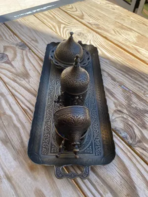 مجموعة تحف نحاسيات