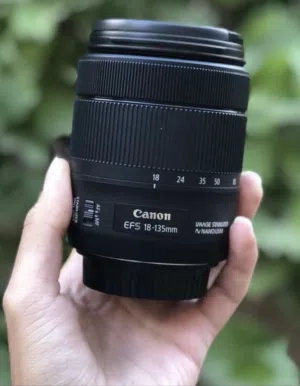للبيع عدسة EFS 18-135mm
