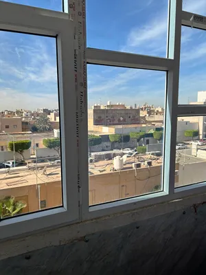شقه لبيع وسط البلاد قرب مستشفي الخليل ومستشفي الحروق