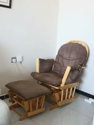 gliding chair with ottoman