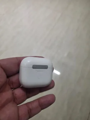 سماعات AirPods من الجيل الثالث.