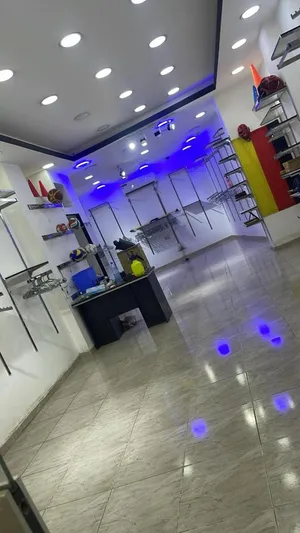 ديكور محل للبيع