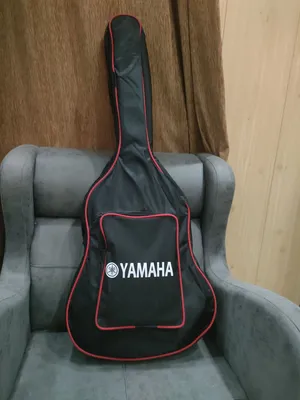 جيتار Yamaha (ياماها)، فهي من الشركات المعروفة جداً بصناعة الجيتارات، وخصوصاً للمبتدئين والمحترفين.