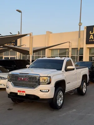 Used GMC Sierra in Sharjah