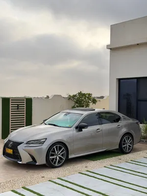 للبدل مع فتك او لكزس 2020 لكزس GS 350 موديل 2016 بحالة ممتازة مع مواصفات أمريكية ومميزات متعددة