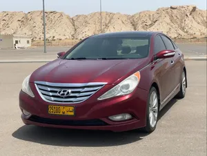 سيارة هيونداي سوناتا 2013 وارد امريكا، لون عنابي، مواصفات فاخرة، أوتوماتيك