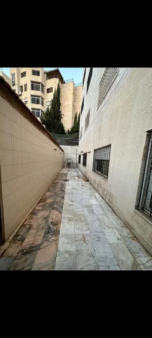 شقه ارضيه للبيع في ضأحية الرشيد