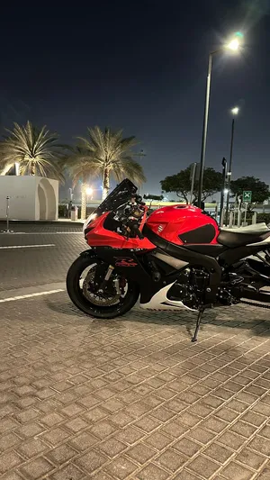 سوزوكي 750 R 2014