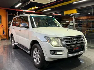 MITSUBISHI PAJERO 2018