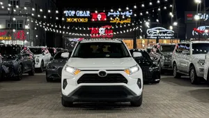 تويوتا RAV4 XLE 2021