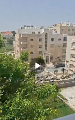 بين دوار المدينة الرياضية ودوار الصحافه قرب قهوه ابووطن