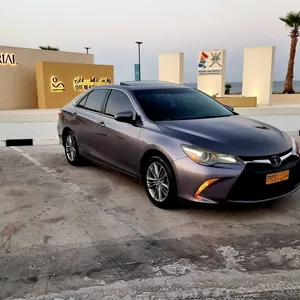 تويوتا كامري للبيع او البدل