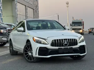 مرسيدس C300 موديل 2017 رقم واحد بانوراما بحالة ممتازة