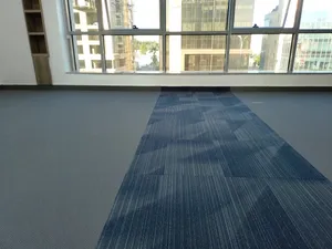 بلاط موكيت (Carpet Tiles) نخب أول للمكاتب والمنازل - عازل للصوت، فخامة وعملية،