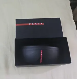 نظارات شمسية إيطالية أصلية ماركة Prada
