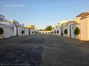 فيلات للبيع تشطيب حديث جدا وبتصميمات عصرية عين زارة الكحيلي بالقرب من جامع الكحيلي