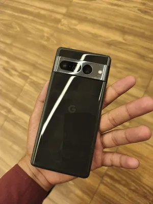 google pixel 7 pro 128 gb all ok mobile only 1 black dot in screen