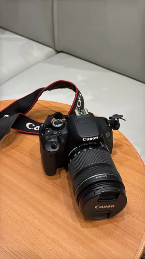 كاميرا كنون Canon EOS 650D مع عدسة 18-135mm للبيع