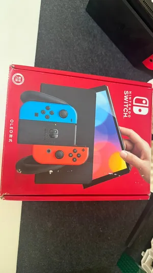 Nintendo Switch Oled نظيف ولا يشتكي من شي ابدا