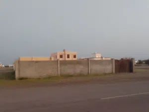 قطعة ارض سكنية للبيع كورنر على الشارع